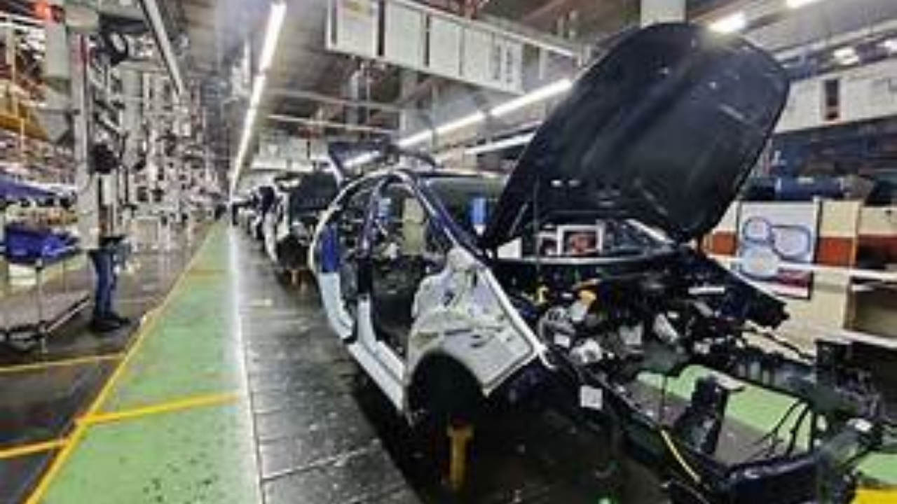 GST Revamp Explained: The ₹1.4 Lakh Price Drop That Could Reshape India’s Auto Market