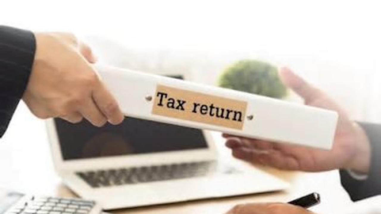 Experts Urge ITR Extension Amidst Portal Glitches and Delays