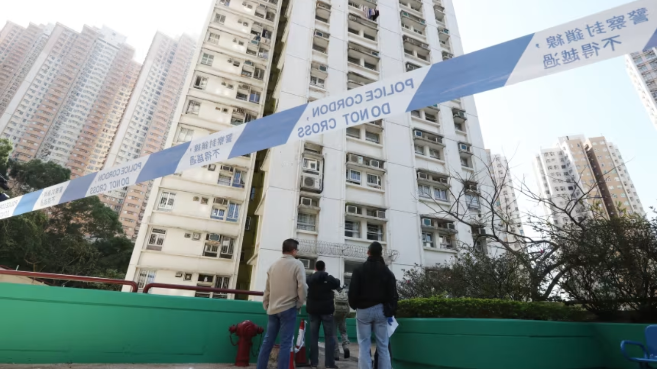 Hong Kong's Real Estate Deal: Live with the "Ghosts" to Beat the Rent