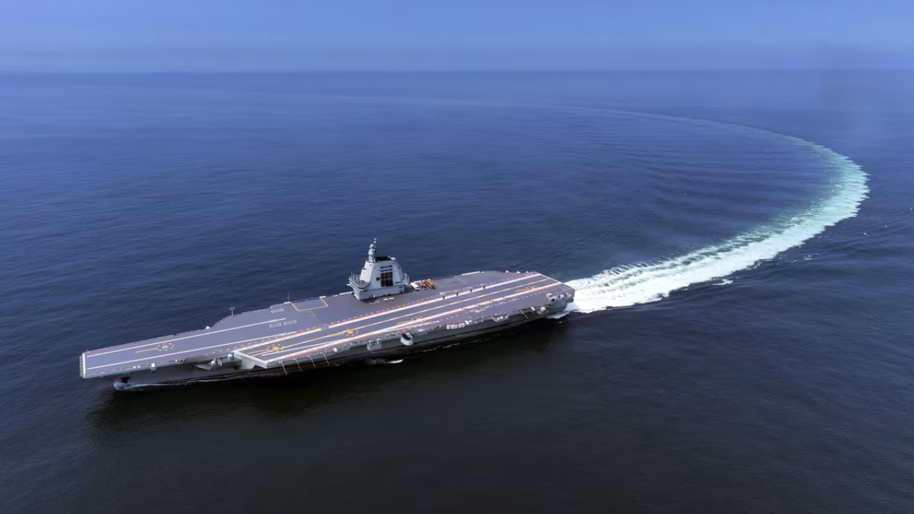 China Closes Naval Gap: New Carrier Fujian Enters Fleet with US-Level Tech