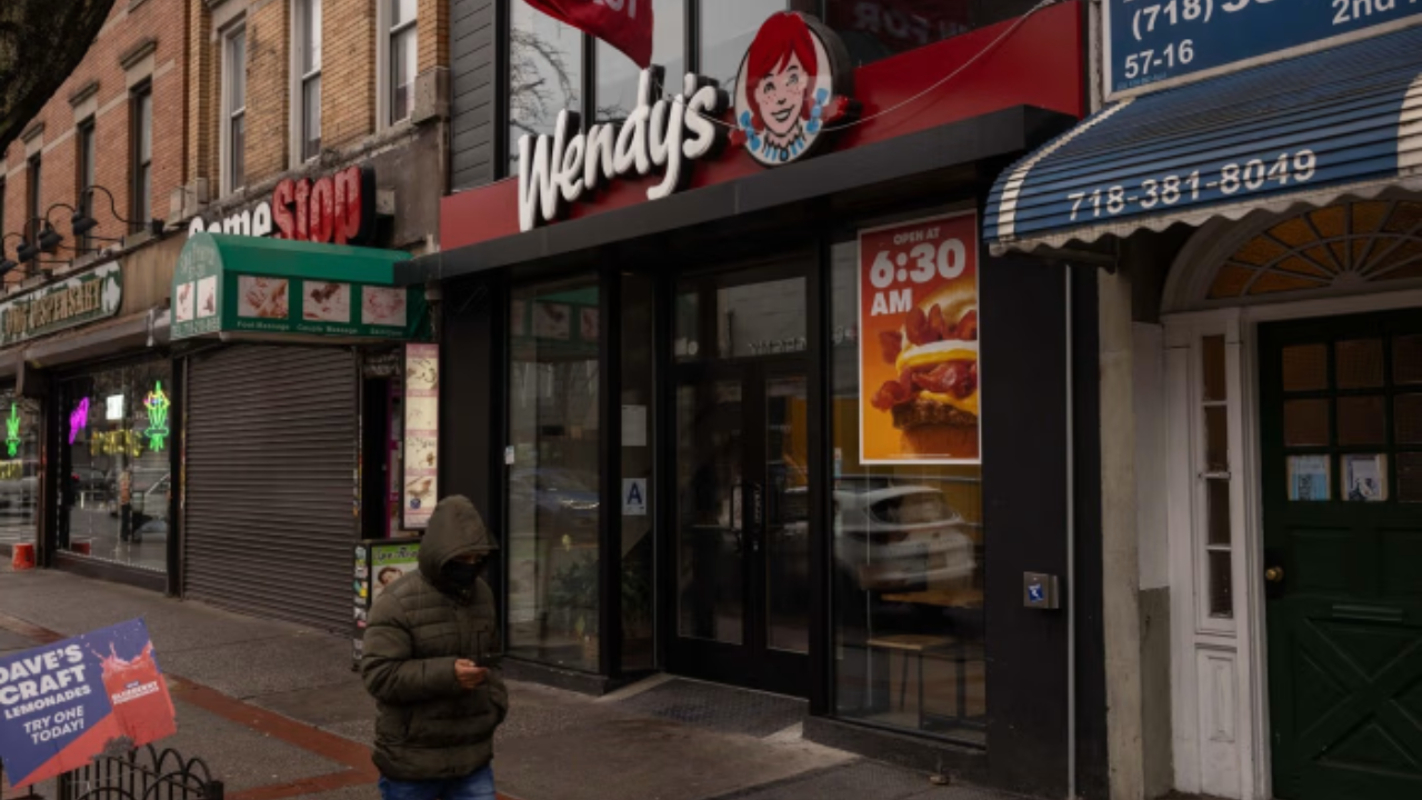 Wendy's Turnaround: Closing Hundreds of Stores to Fuel Growth