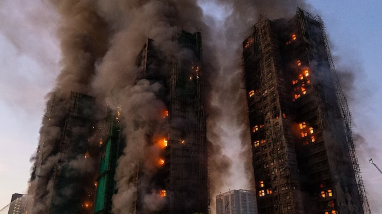 Hong Kong Anti-Graft Agency Arrests 8 More as High-Rise Fire Death Toll Rises to 128