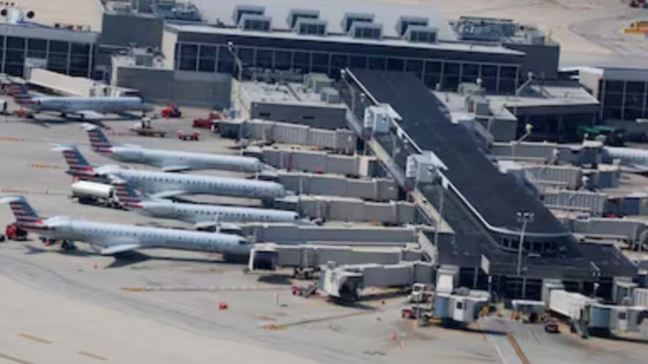 Bomb Threat Briefly Halts Flights at Philadelphia International Airport