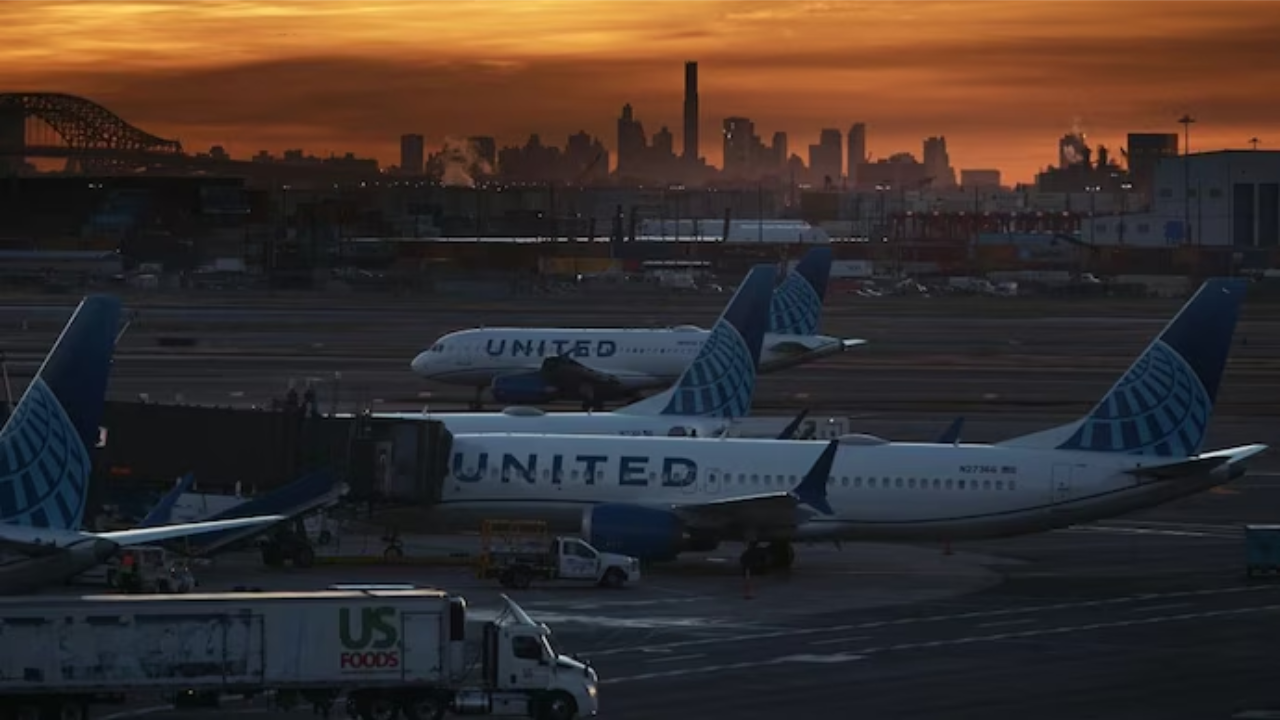 Air Travel Chaos: 1,300+ Flights Cancelled as Shutdown Cuts Deepen