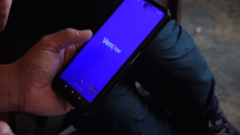 Maduro Weaponizes App, Urging Citizens to Spy on Each Other