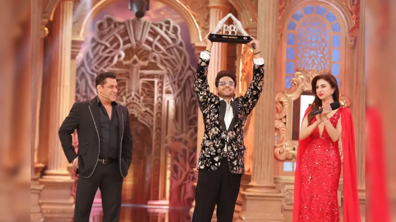 Gaurav Khanna Crowned Winner of Bigg Boss 19; Farrhana Bhatt Finishes as First Runner-Up