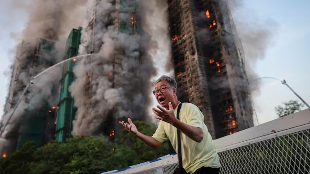 Iconic Photo Captures the Anguish of Hong Kong's Deadly Blaze