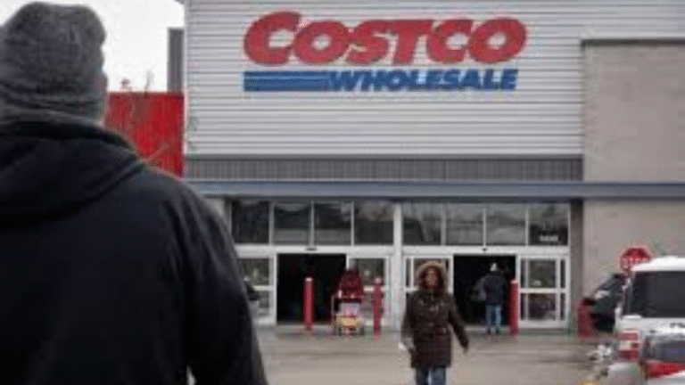Costco Delivers Strong Q1 Earnings Beat, But Stock Held Back By Lofty Valuation and Priced-In Growth