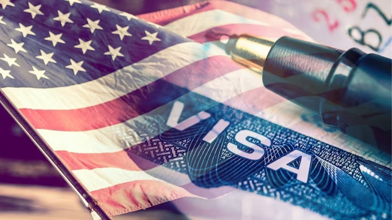 US Visa Update: New Social Media Check Causes H-1B/H-4 Panic and Delays