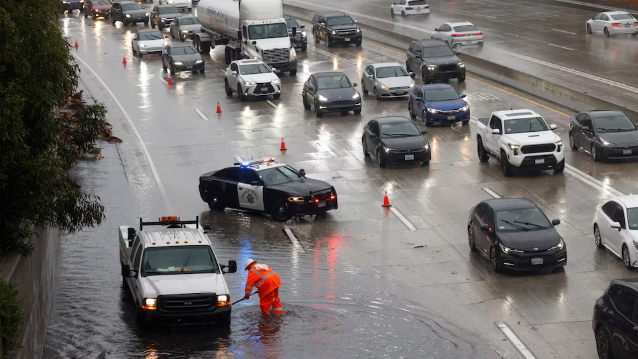Atmospheric River Slams Southern California: Flash Floods and Mudslides Threaten Holiday Travel