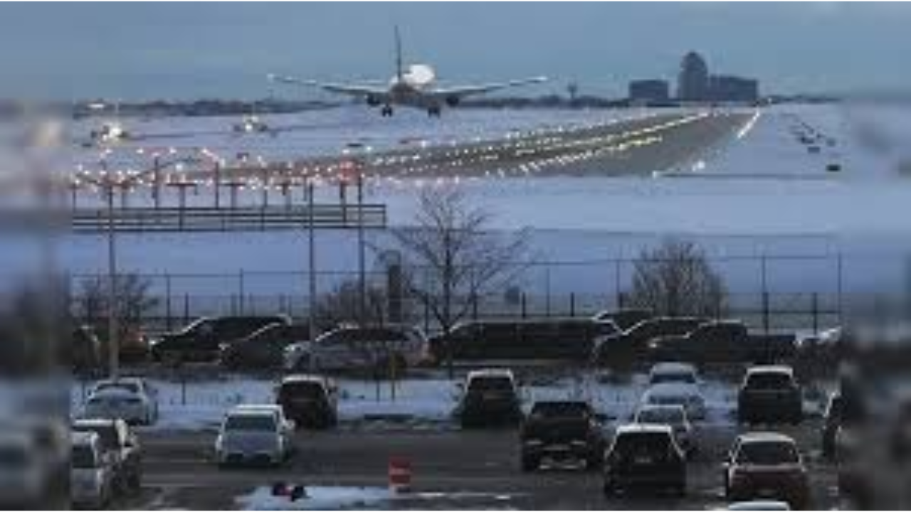 Winter Storm Devin Paralyzes Post-Holiday Travel in Northeast and Great Lakes