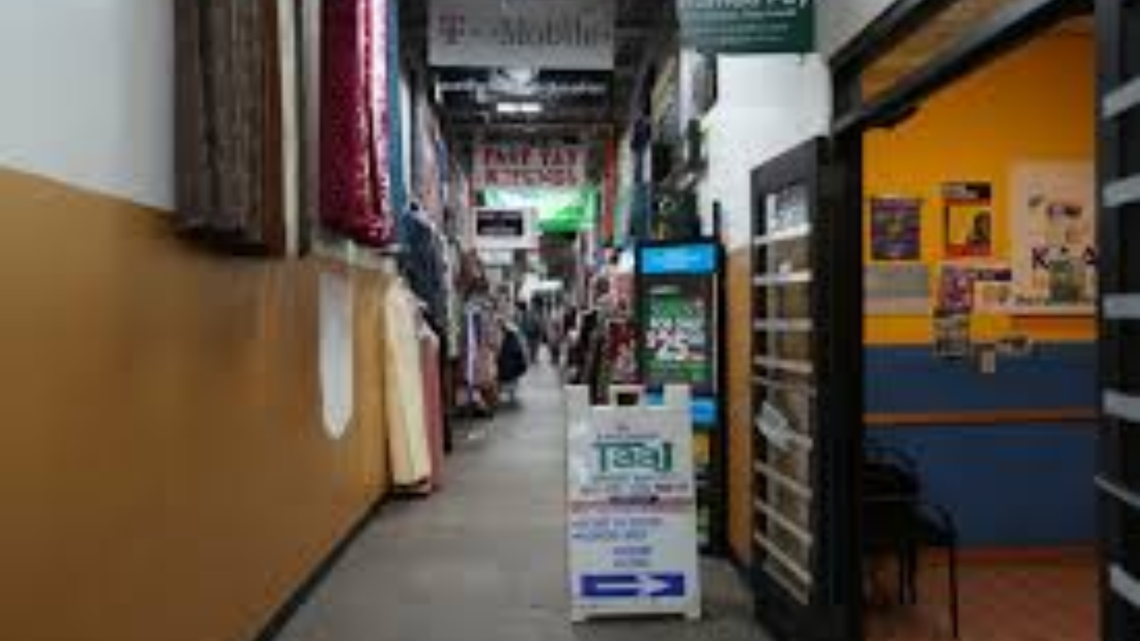 Fear and Vacant Storefronts: The Economic Toll of the Minneapolis ICE Surge