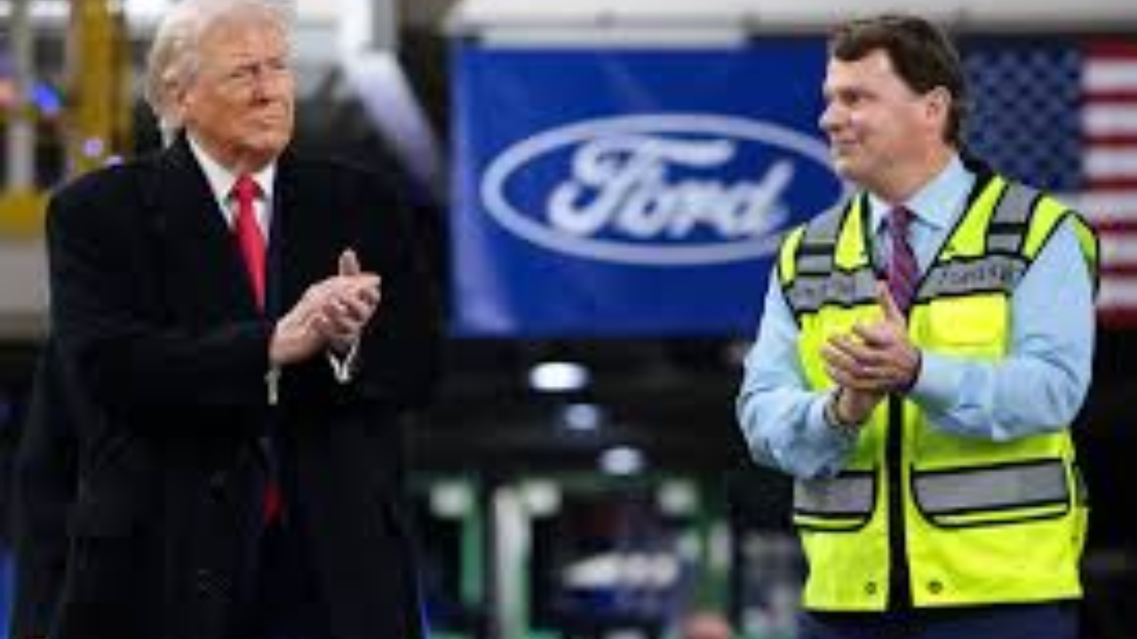 Trump Responds with Obscene Gesture to Factory Heckler