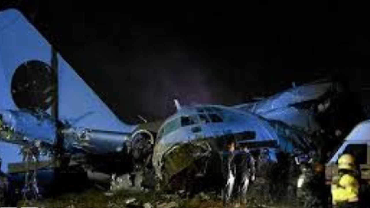 Tragedy in El Alto: Cargo Plane Crash Kills at Least 15