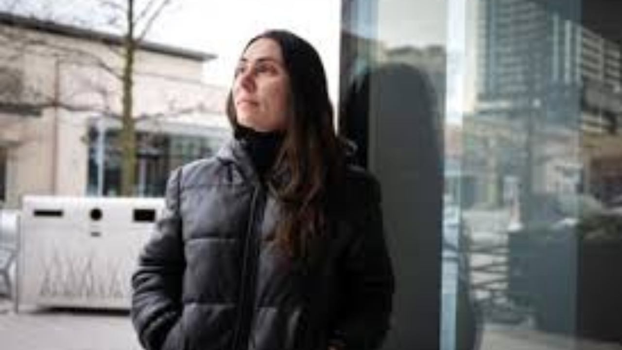 The Quest for a Home: Ukrainians Seek Permanent Status in Canada