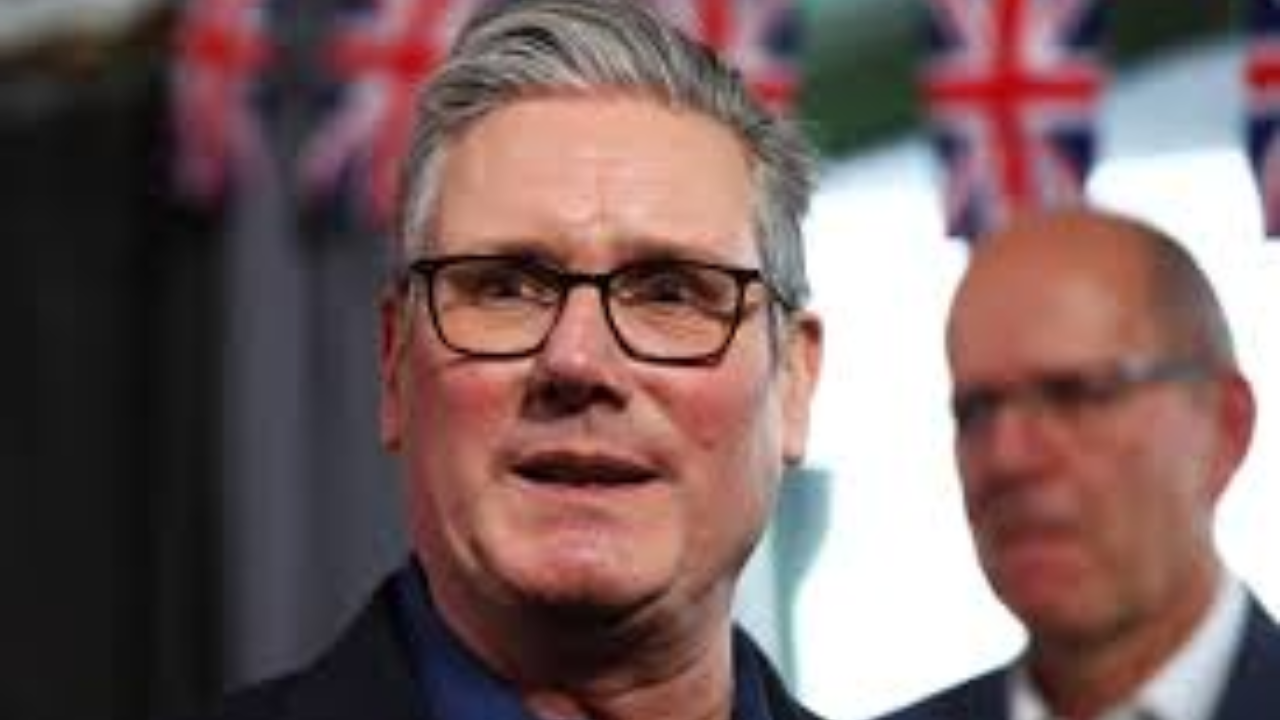 Starmer’s Premiership Hits Breaking Point Over Mandelson-Epstein Fallout