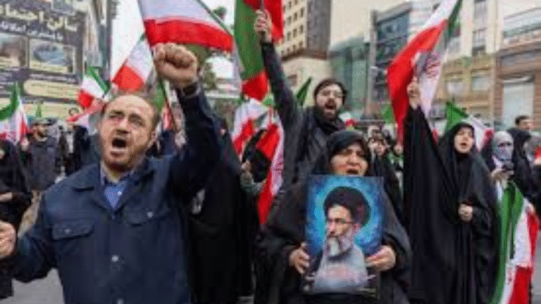 IRGC Brands Protesters 'Neo-ISIS' in Mass Threat to Iranian Public