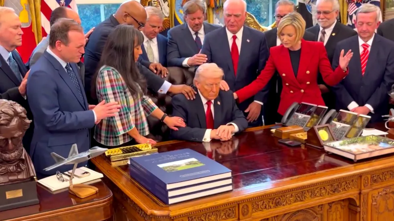 Faith in the Oval: Pastors Gather to Pray for President Trump