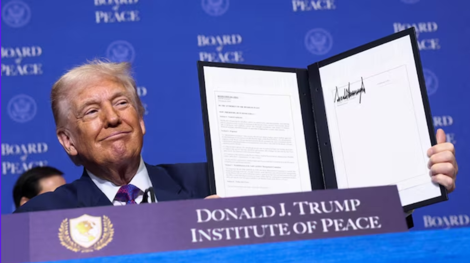 Trump's Signature to Grace New U.S. Banknotes in Unprecedented Move