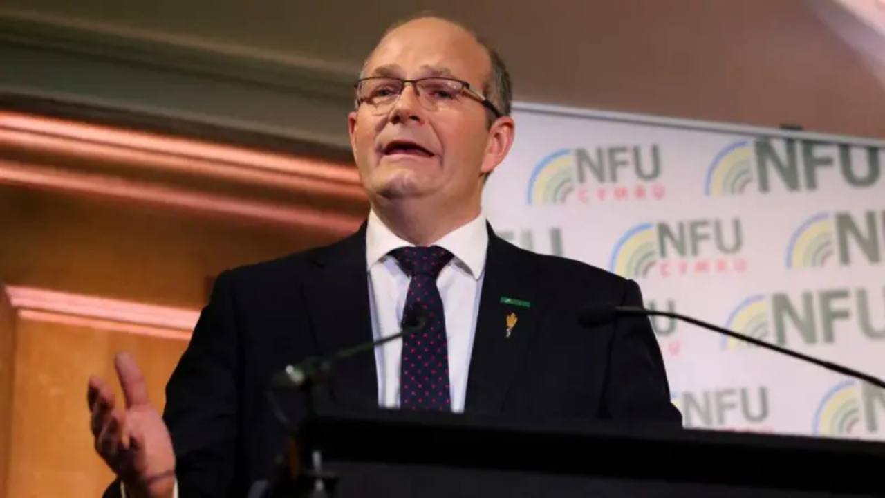 UK Farmers Warn of "Second Wave" of Food Inflation Amid Middle East Conflict