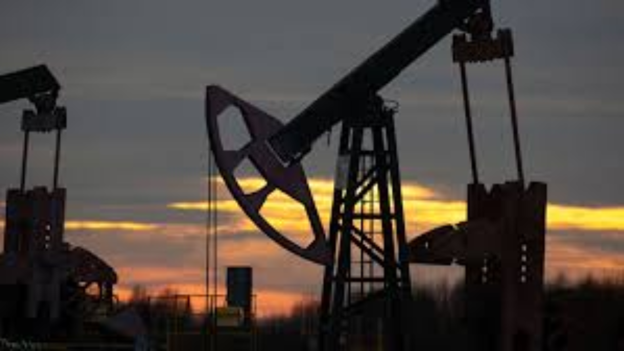 Kyiv Sounding the Alarm: Will Easing Oil Sanctions Prolong the War?