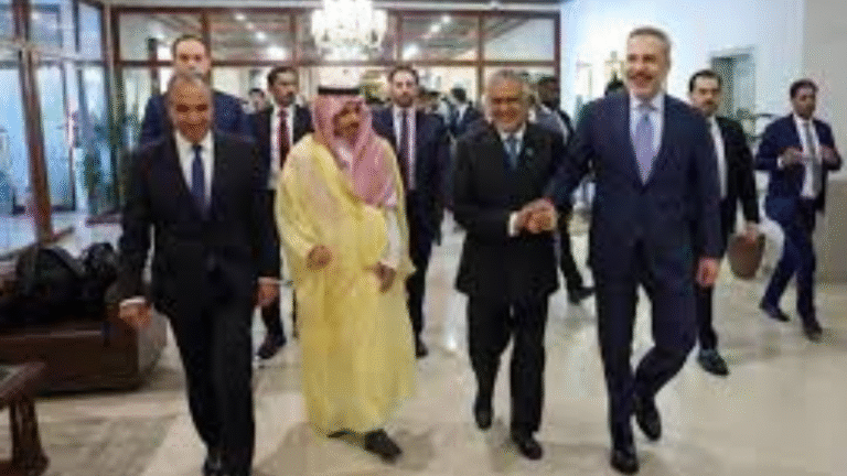 Diplomatic Pulse: Pakistani Mediators Land in Tehran