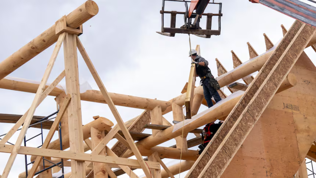 The Canadian Housing Standoff: Prices Are Falling, but the Barrier Remains High