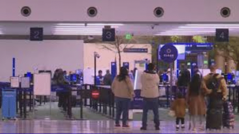 PDX TSA Workers Rally to End "Essential Work" Without Pay