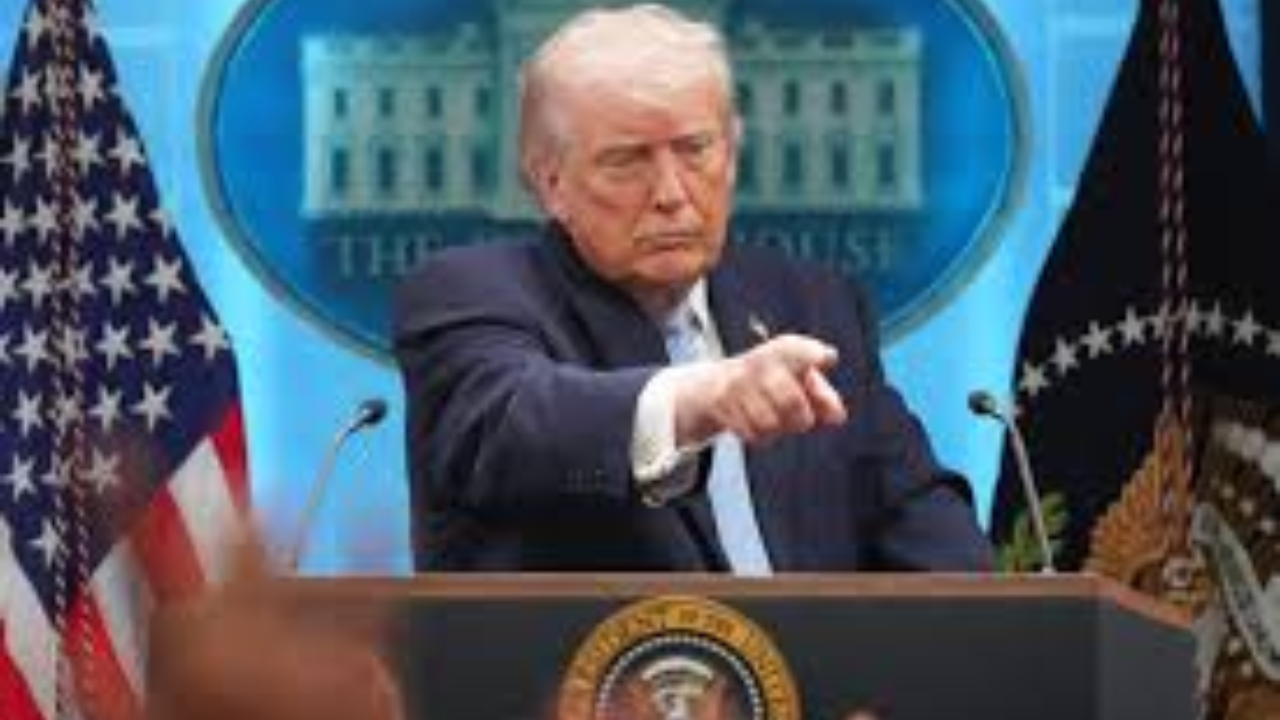 Trump Issues Ultimatum to Tehran: "One Night" to Reopen Strait