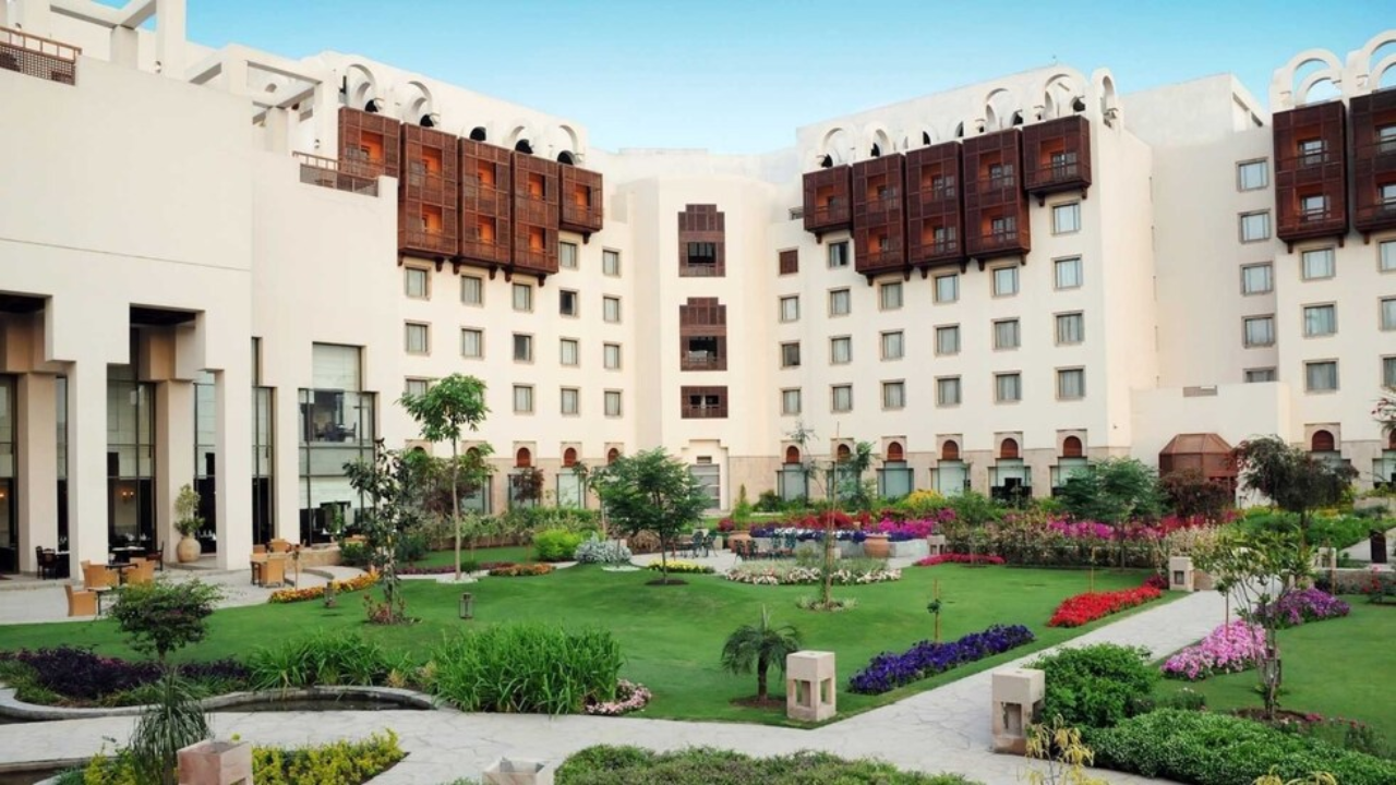 Serena Hotel Islamabad security for US-Iran peace talks April 2026.