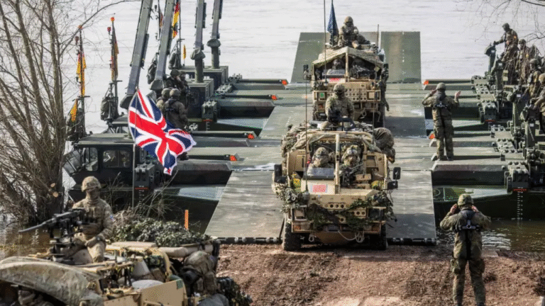 Wielka Brytania odkurza "Księgę Wojny". Europa wraca do strategii totalnej