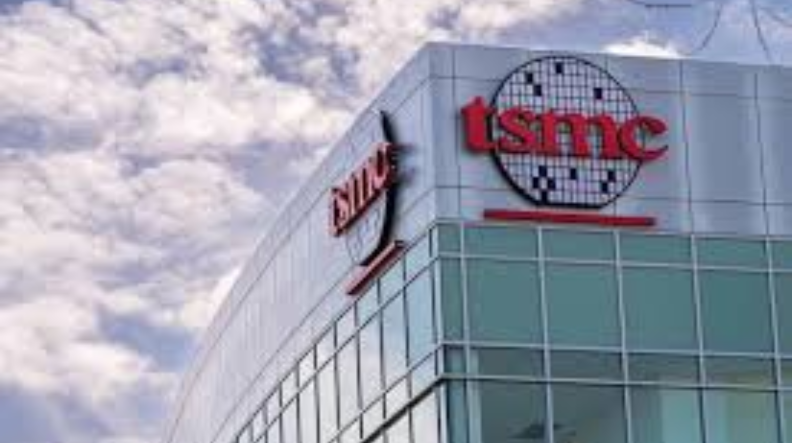 AI Supercycle: TSMC Forecasts $1.5 Trillion Chip Market by 2030