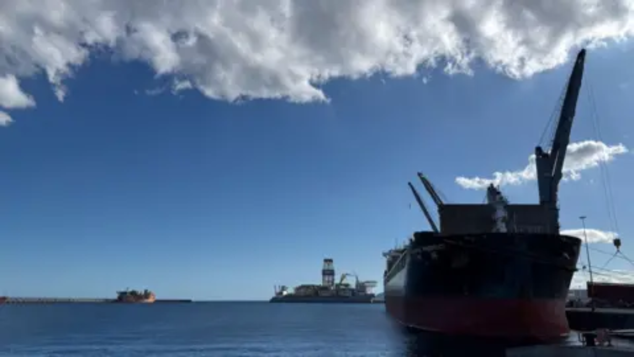 Medical Teams Meet Virus-Hit Expedition Ship in Tenerife