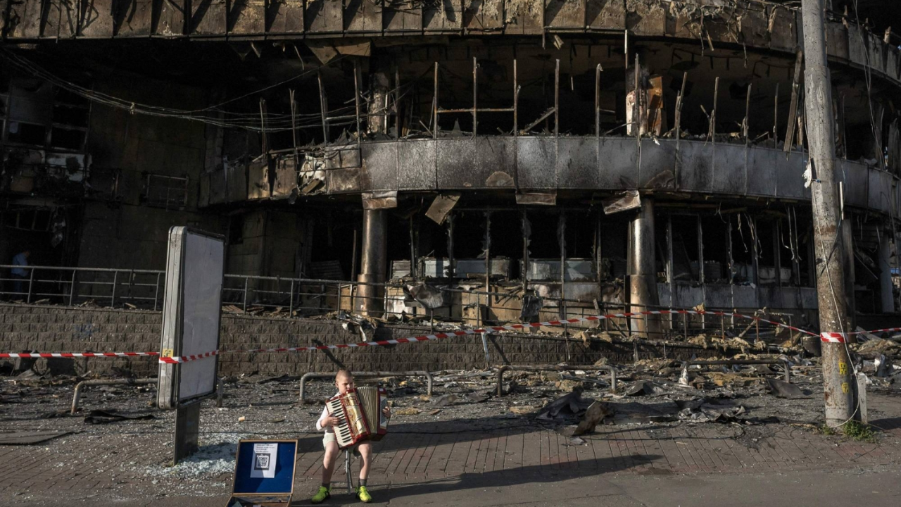 Russian Foreign Minister Lavrov Urges U.S. Evacuation of Kyiv Amid Escalating Missile Strikes