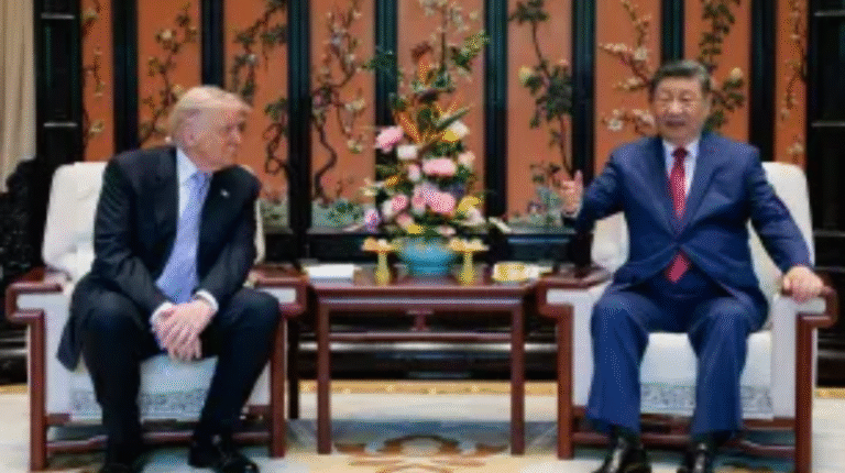 Trump’s 10-Second Handshake
