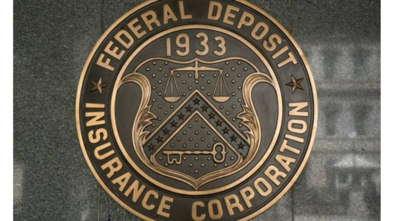How FDIC Insurance Protects Your Savings: Limits, Coverage, and Rules